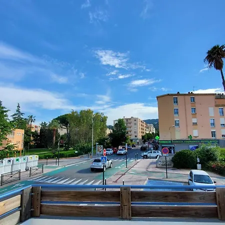 Cosy Quartier Calme Et Proche Gare Lejlighed *